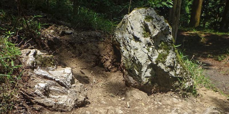京極氏遺跡掘り返される、滋賀　文化財保護法違反の疑い