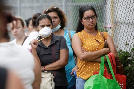 中南米の一部で新型コロナ感染が「飛躍的」に増加、世界の半数に＝WHO