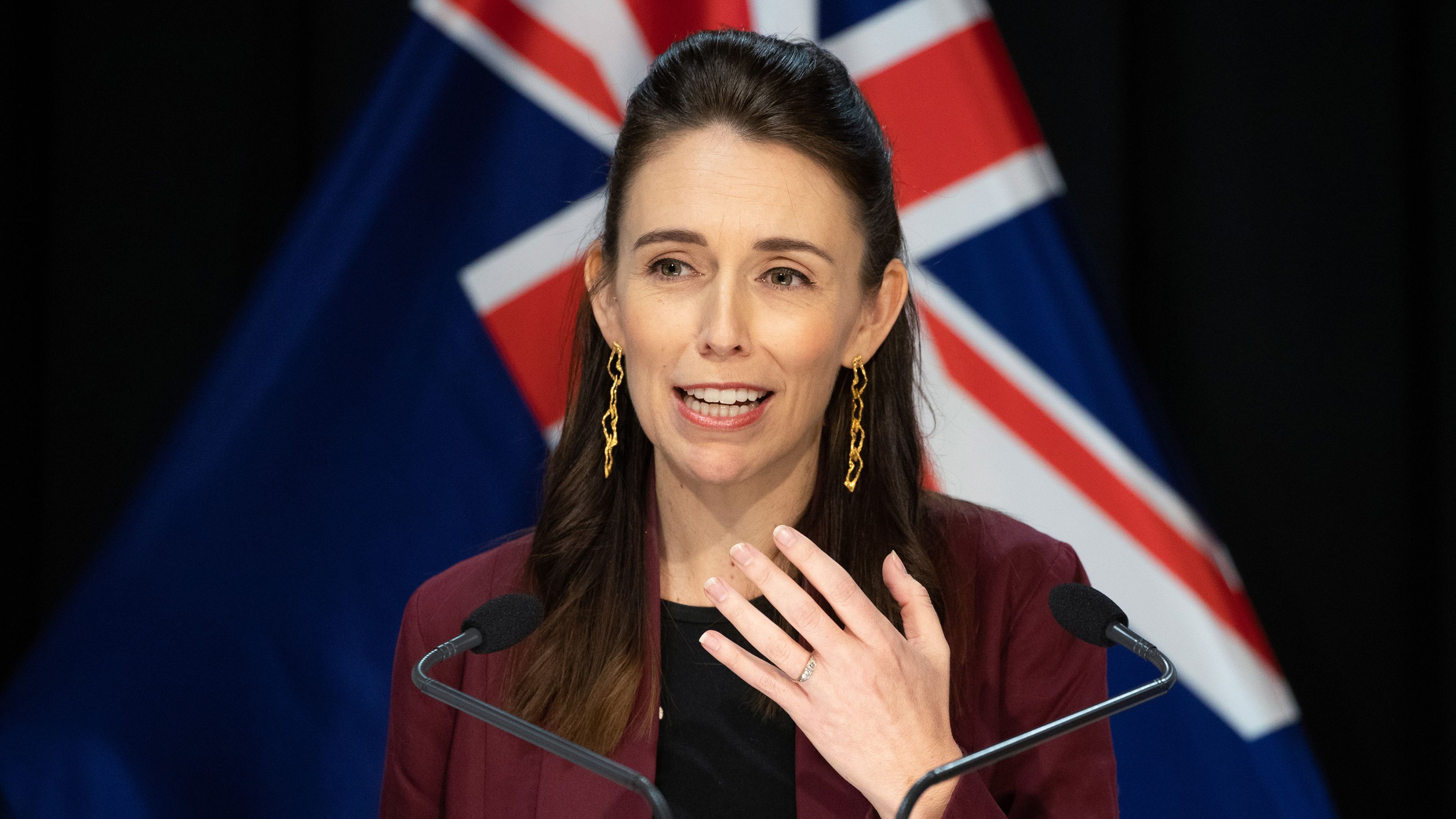 コロナ対策で世界中が評価､ニュージーランド女性首相のコミュニケーションは何がすごいのか - 利権ばかりの男性元首とどこが違う