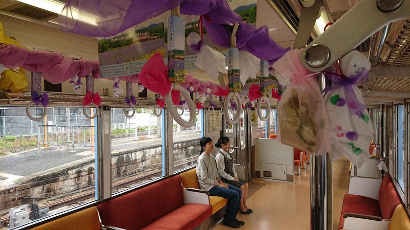 爽やかな香り乗せ　「ラベンダー列車」今年も出発進行　三重・伊賀鉄道