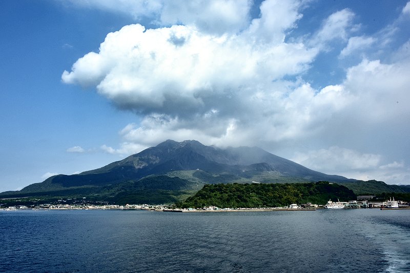 桜島の溶岩を活用したプラズマコーティング技術、金属類の変色やアレルギー防ぐ