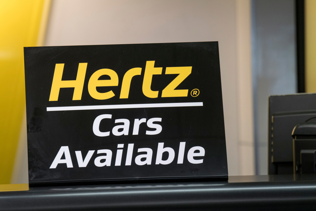 経営破綻の米レンタカー大手のHertzが最大1070億円の新株発行へ、なぜ？