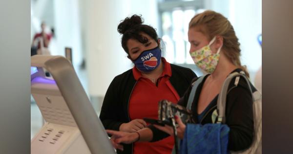 米航空会社、マスク着用拒む乗客の搭乗拒否も　業界団体が新方針