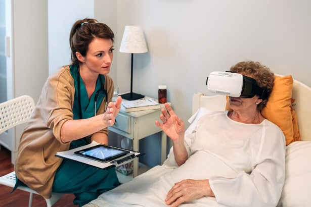 仮想現実（VR）で痛みを緩和、カリフォルニア州の病院の試み