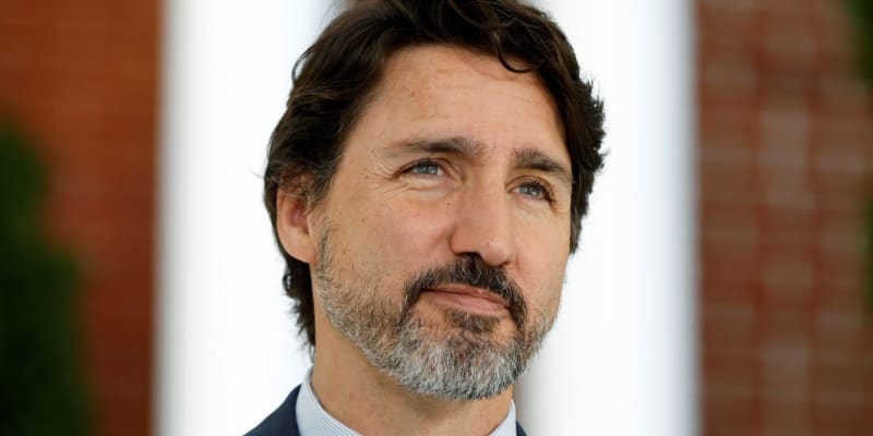 カナダの首相、ついに散髪か　コロナ感染拡大で伸ばし続け