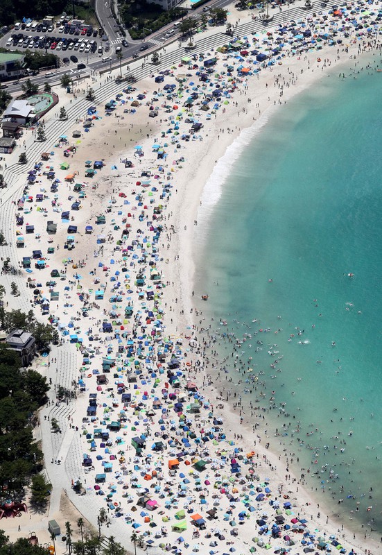 「本州で一番早い海開き」予定だった和歌山・白良浜　今年は延期で7月23日