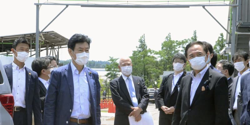 神奈川のプレハブ施設を視察　西村担当相、コロナ病床確保へ