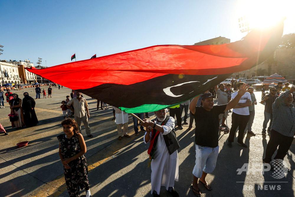 リビア暫定政権、エジプトの軍事介入警告は「宣戦布告」