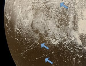冥王星の氷の下の海は形成初期段階から存在していたかもしれない
