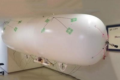 自律飛行する調査ロボット「トンネルマンボウ」の点検力