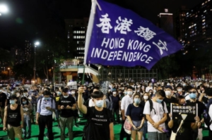 香港の民主化デモへの支持、3カ月前より減少 - ロイター