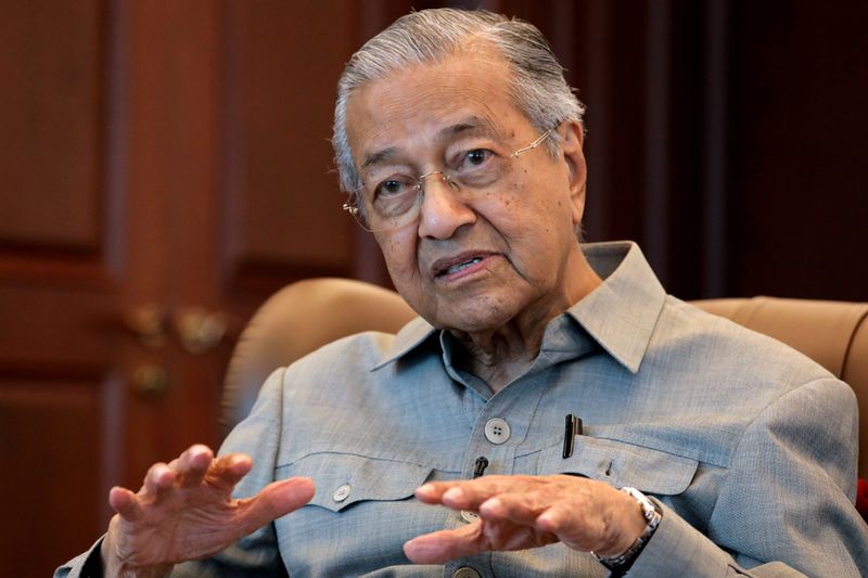 マレーシアのマハティール氏、首相候補へのサバ州首相擁立を支持