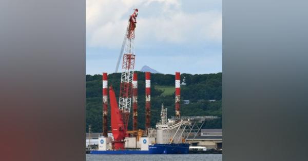 国内初の大型クレーン搭載ＳＥＰ船　檜山管内沖で海洋調査へ　五洋建設が室蘭港で公開