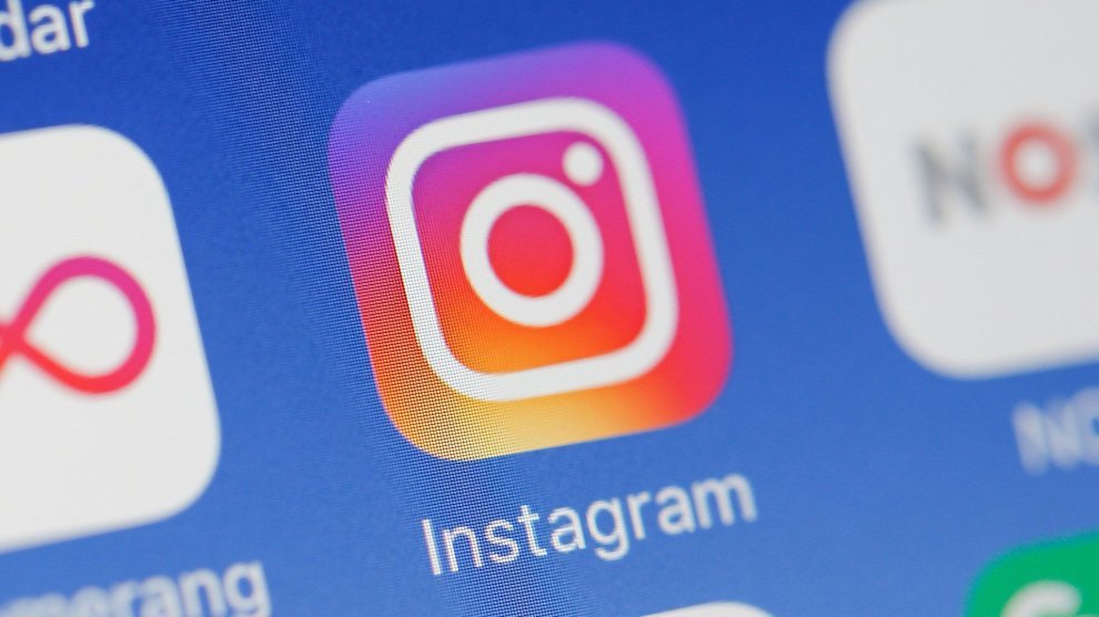 Instagramがストーリーズをまとめて1ページに表示する機能をテスト中