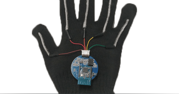 UCLAが手話を翻訳して音声変換する手袋を発表