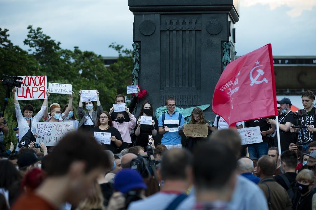 ロシア、若者は改憲に否定的　長期政権に不満