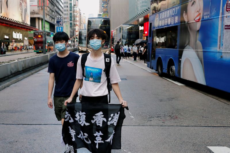 「光復香港、時代革命」は国安法違反、スローガンに香港政府が見解