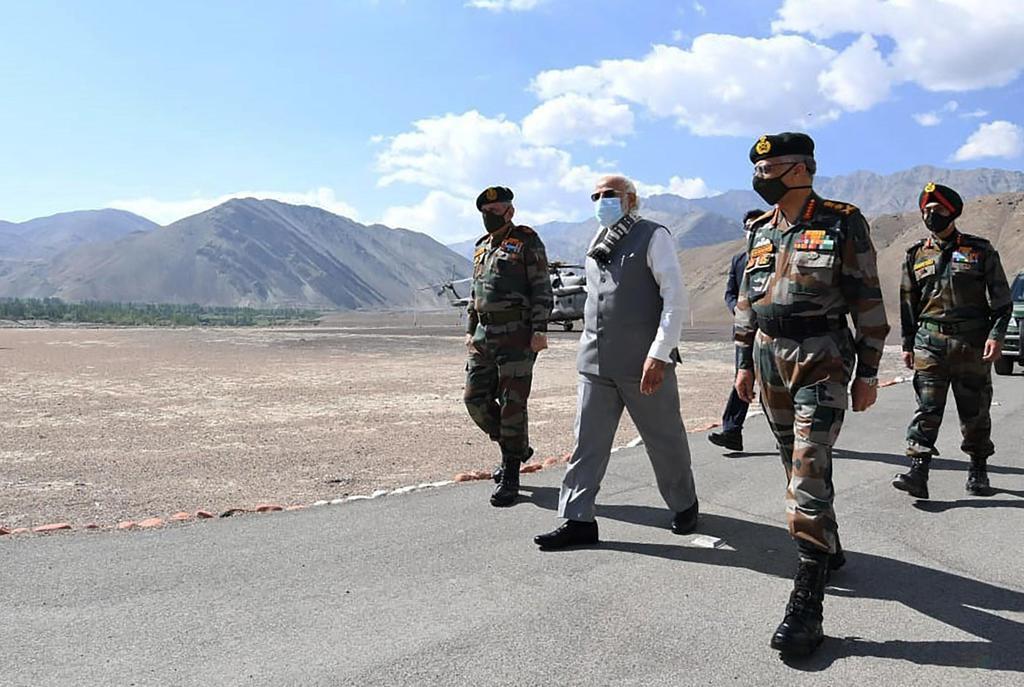 インド首相、中国との係争地訪問　対抗姿勢強める