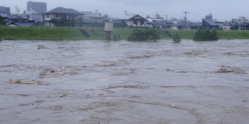 熊本・津奈木町で2人心肺停止　球磨川氾濫、約10人安否不明