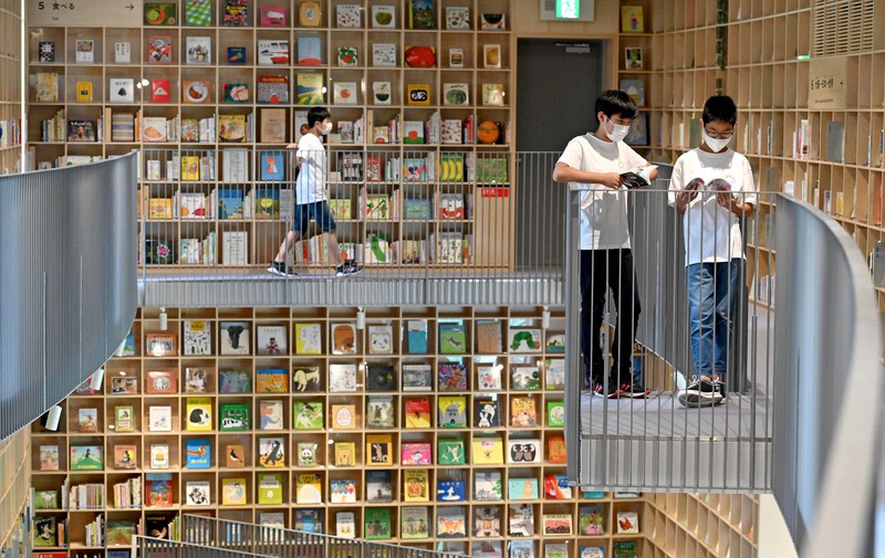 安藤忠雄さん設計「こども本の森 中之島」オープン　「想像力育んで」　大阪