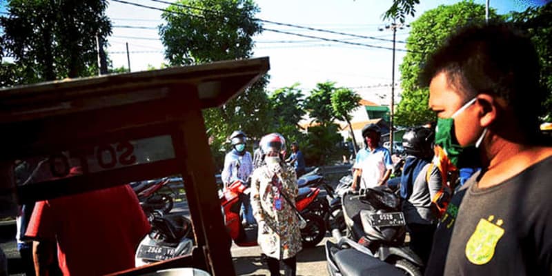 【インドネシア】スラバヤ市、９日まで主要道路３カ所を封鎖［社会］