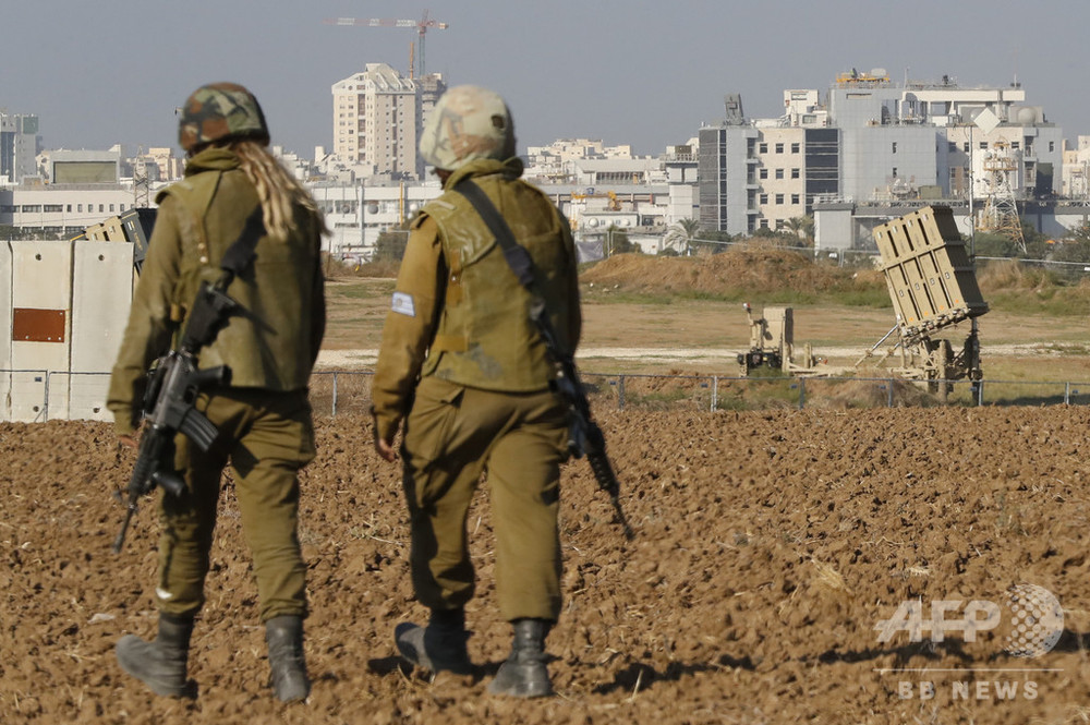イスラエルがガザ空爆、領内に向けたロケット弾発射に報復