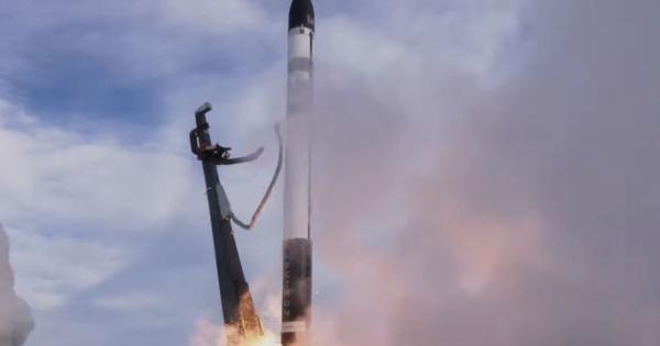 キヤノンのデジカメ搭載の小型衛星など軌道投入できず。Rocket Labのロケット、打上げ失敗
