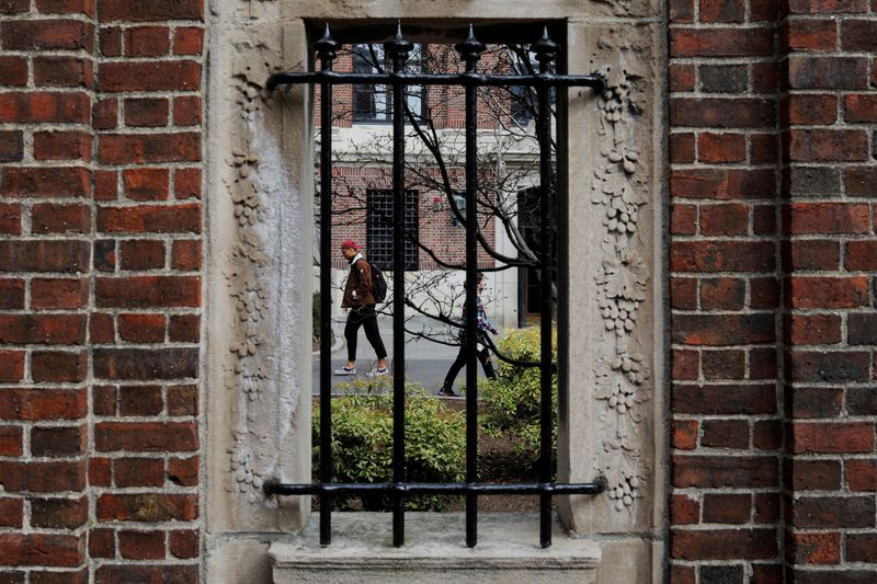 ハーバード大とＭＩＴ、米政権を提訴　留学ビザ規制差し止め請求