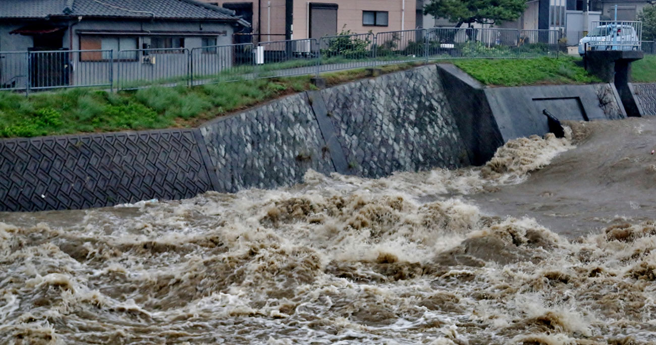 豪雨リスク激増を日本人に気づかせない、「3つのタブー」の存在 - 今週もナナメに考えた　鈴木貴博