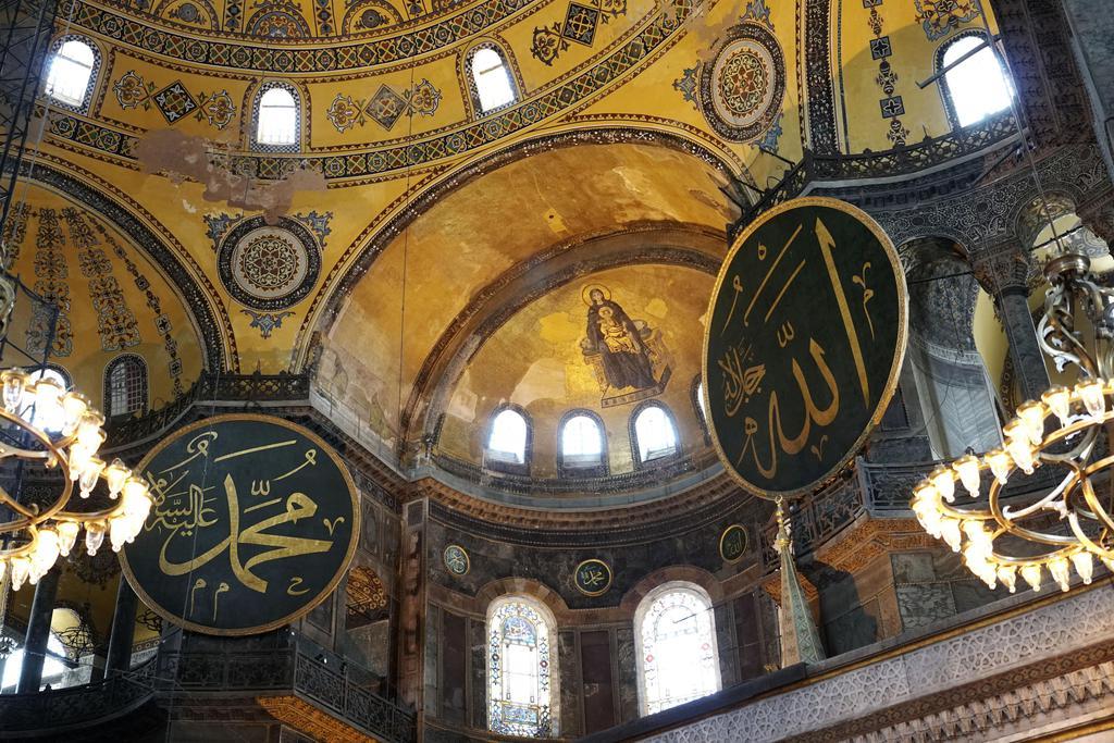 世界遺産アヤソフィアは「モスク」　トルコ大統領が地位変更　欧米は反発