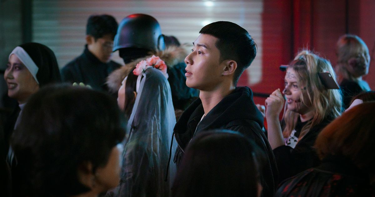 「梨泰院クラス」が描き出す韓国の“ダイバーシティ” 危険な基地の街は、ゲイのタレントが出迎える繁華街になった。