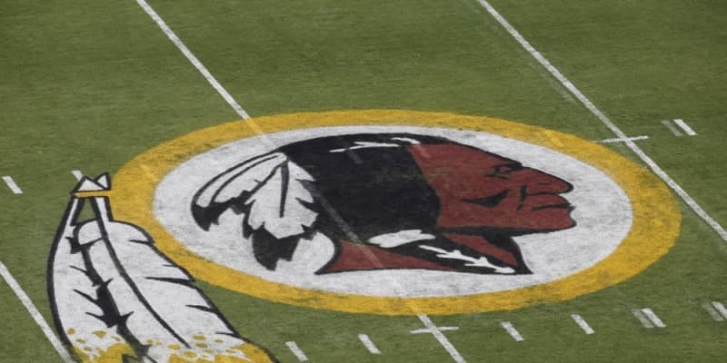 NFL「レッドスキンズ」改名へ　米先住民の差別と批判され