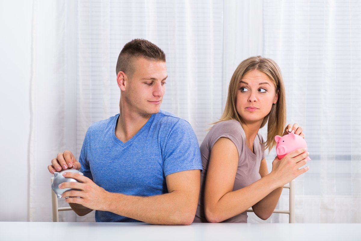 夫婦間の隠し事ランキング1位は「お金関係」、貯蓄額をあいまいにしている人が意外と多い!?