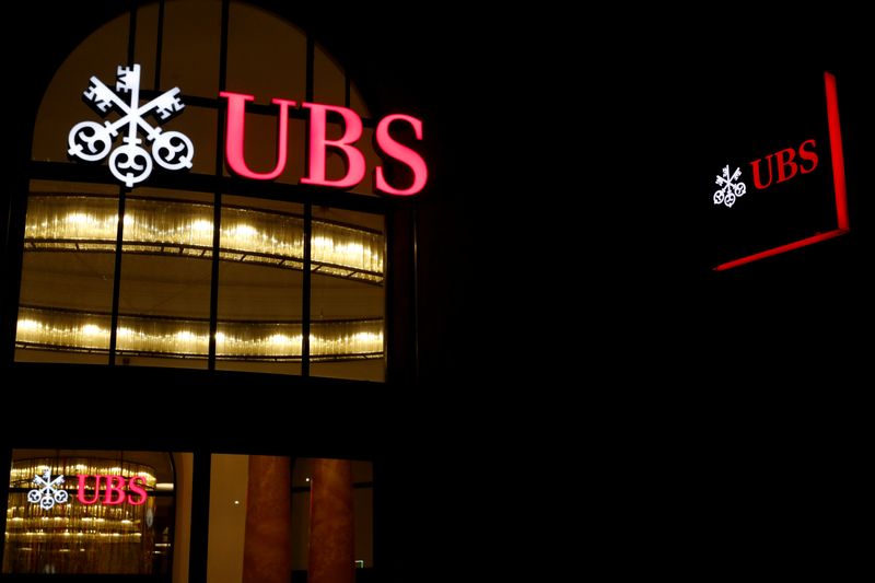 UBS超富裕層顧客、株からの資金シフト検討　3月投資で巨額利益