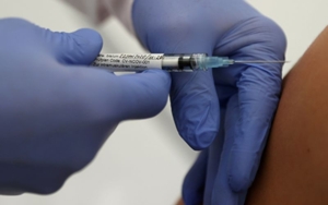 焦点：新型コロナの免疫「消滅」、ワクチン開発ハードル上がる - ロイター