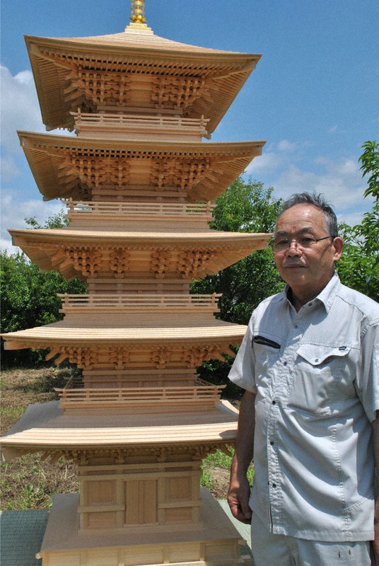 2.6メートルの五重塔、宮大工が「建設」　コロナ終息願い　広島の大田さん