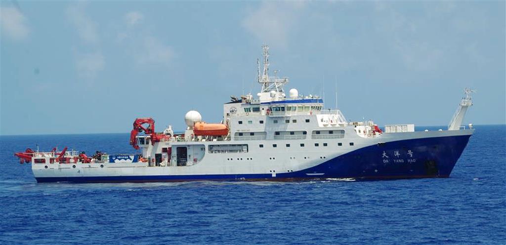 沖ノ鳥島ＥＥＺで中国船、１０日連続航行　海洋調査も　日本政府が抗議「即時に中止すべきだ」