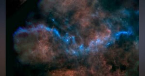 星が誕生する「ゆりかご」となる神秘的な青いリボン