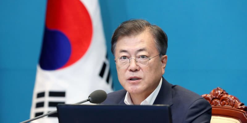 韓国の文大統領、支持率下落続く　後継者争いは混戦に