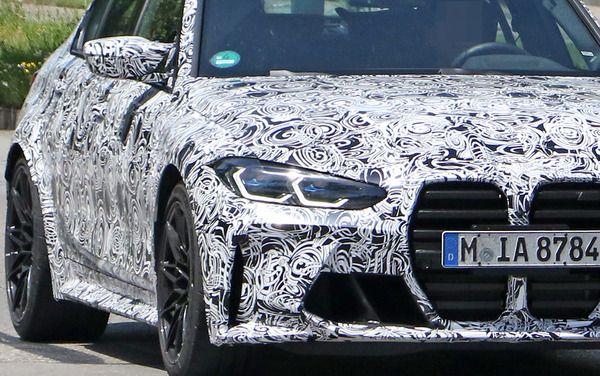 BMW M3セダン 新型にも「巨大グリル」を確認！市販型デザインくっきりと