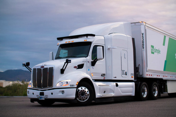 自動運転TuSimpleが米商用車大手と提携、次世代トラック製造へ