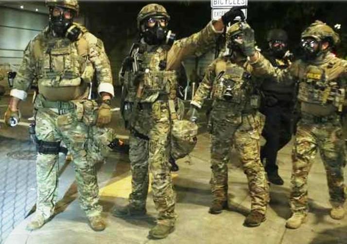 米国内がまるで香港 デモ発生地に 私兵 投入 敗戦濃厚で焦ったかトランプ氏 米国内の分断加速