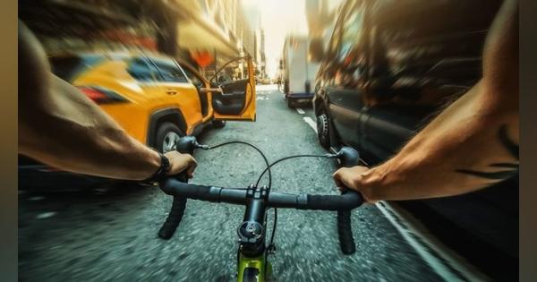 ｢道路上の最恐車両｣トラックドライバーが自転車を怖がる3つの理由 - PRESIDENT Online