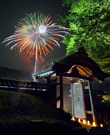 全国一斉花火、福井県の夜空にも咲く