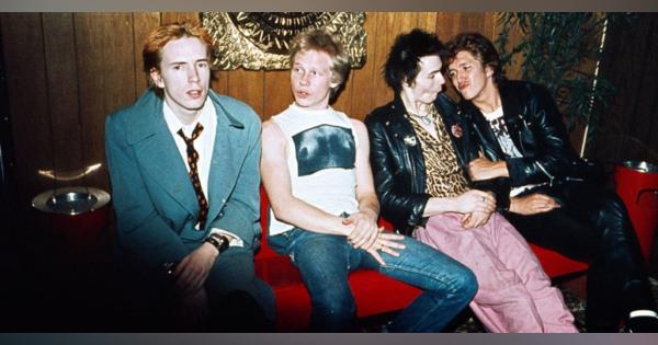 セックス・ピストルズ、激動の1977年を駆け抜けた4人の素顔（写真ギャラリー）