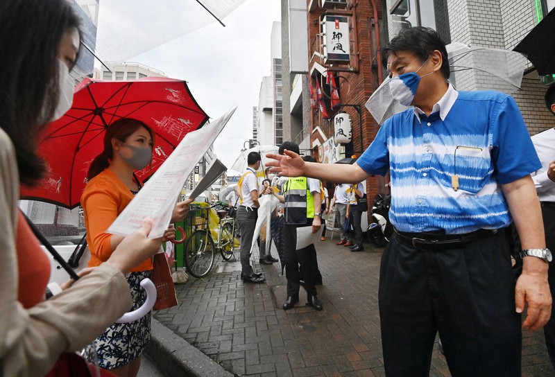 「どんちゃん騒ぎに気をつけて」　河村名古屋市長、歓楽街で感染防止呼びかけ
