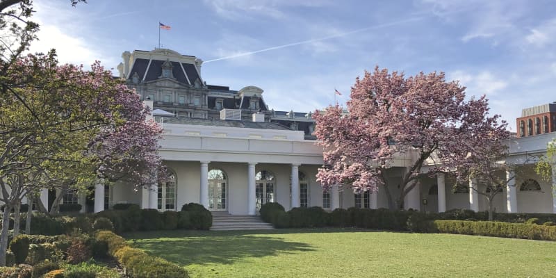ホワイトハウス庭園を改装へ　重要発表の場、メラニア夫人
