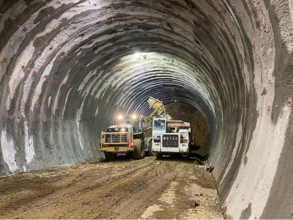 北陸新幹線金沢-敦賀間の全12トンネルが貫通へ最後は福井県内の深山トンネル　8月3日