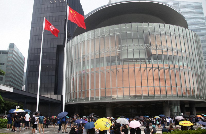 香港政府、議会選挙の延期を検討　新型コロナ感染の急拡大で