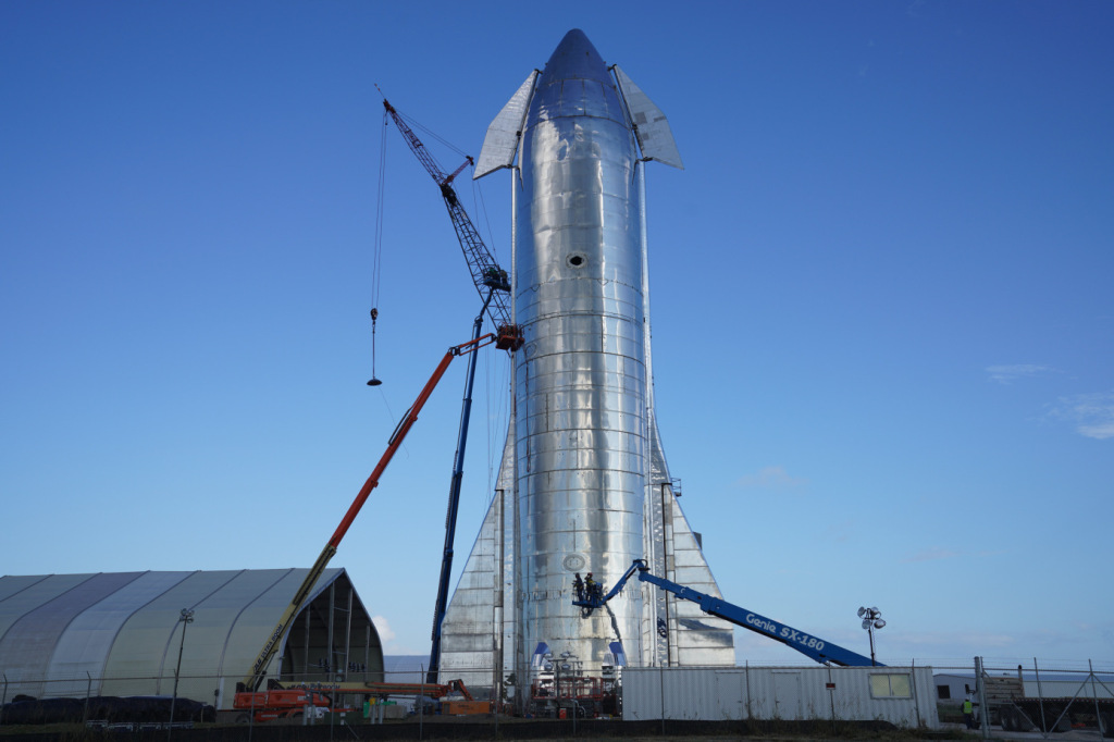 SpaceXのStarship SN5がエンジンテストに成功、高度150mの短距離飛行テストに移行